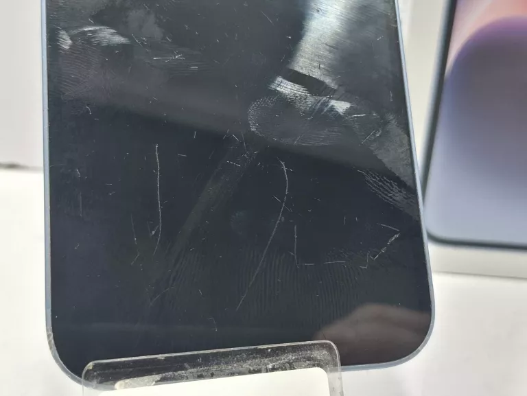 TELEFON IPHONE 14 128 GB PORYSOWANY