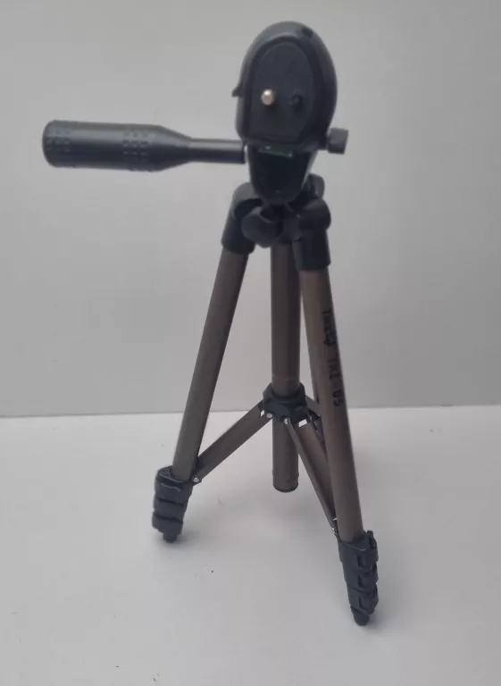 STATYW FOTOGRAFICZNY TREQ TRI -05