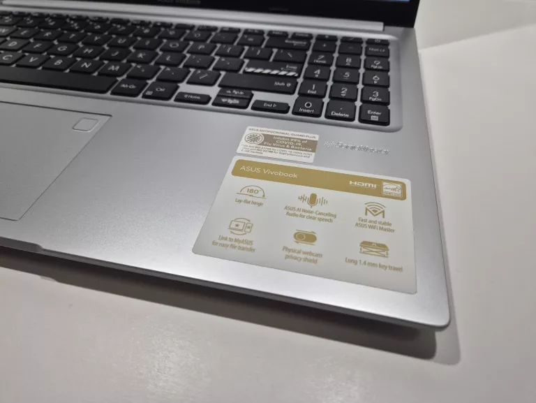 ASUS M1502Y AMD R5-7430U 16/512 WIN 11