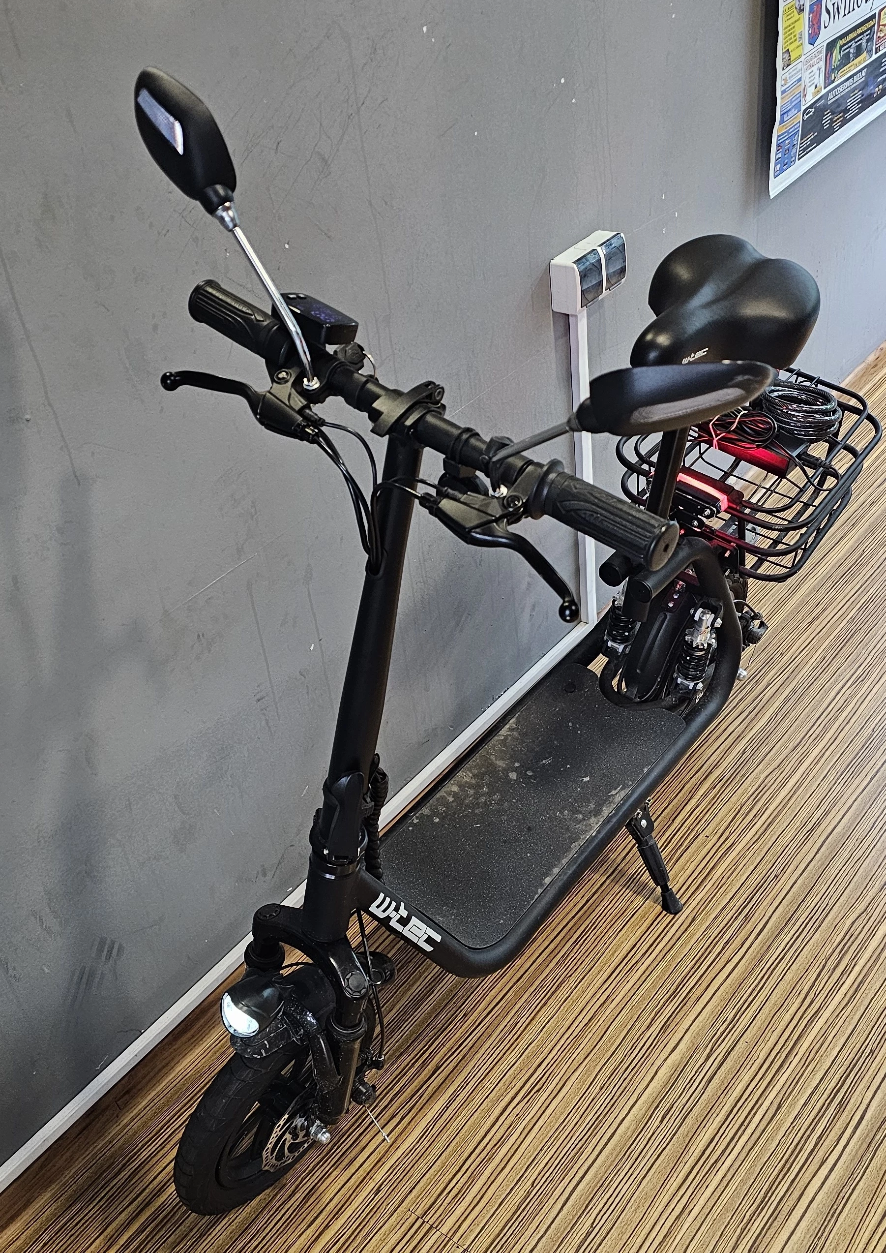 hulajnoga-elektryczna-e-scooter-w-tec-billar-ii-500w-ladowarka-ean-gtin-8596084139306