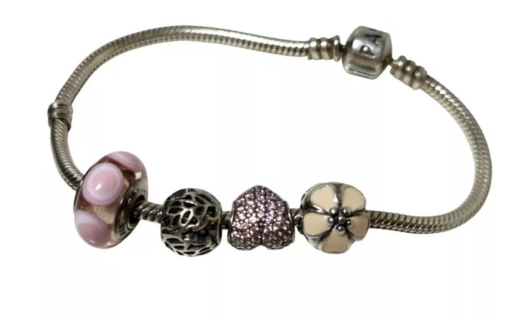 ŚLICZNA BRANSOLETKA PANDORA Z 4 CHARMSAMI 25,20G 925