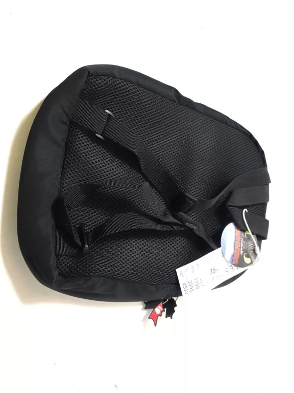 plecak-pikowany-dragons-szczerbatek-ean-gtin-5907094933601