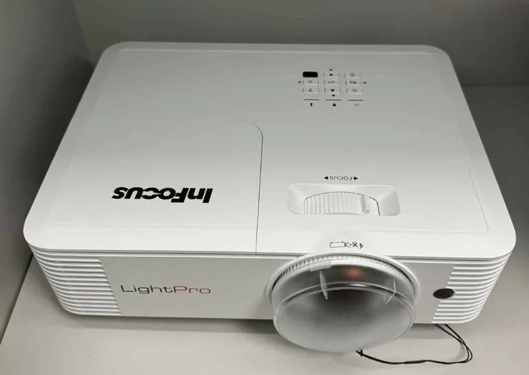 projektor-infocus-in0024st-jak-nowy-komplet-stan-11323-2