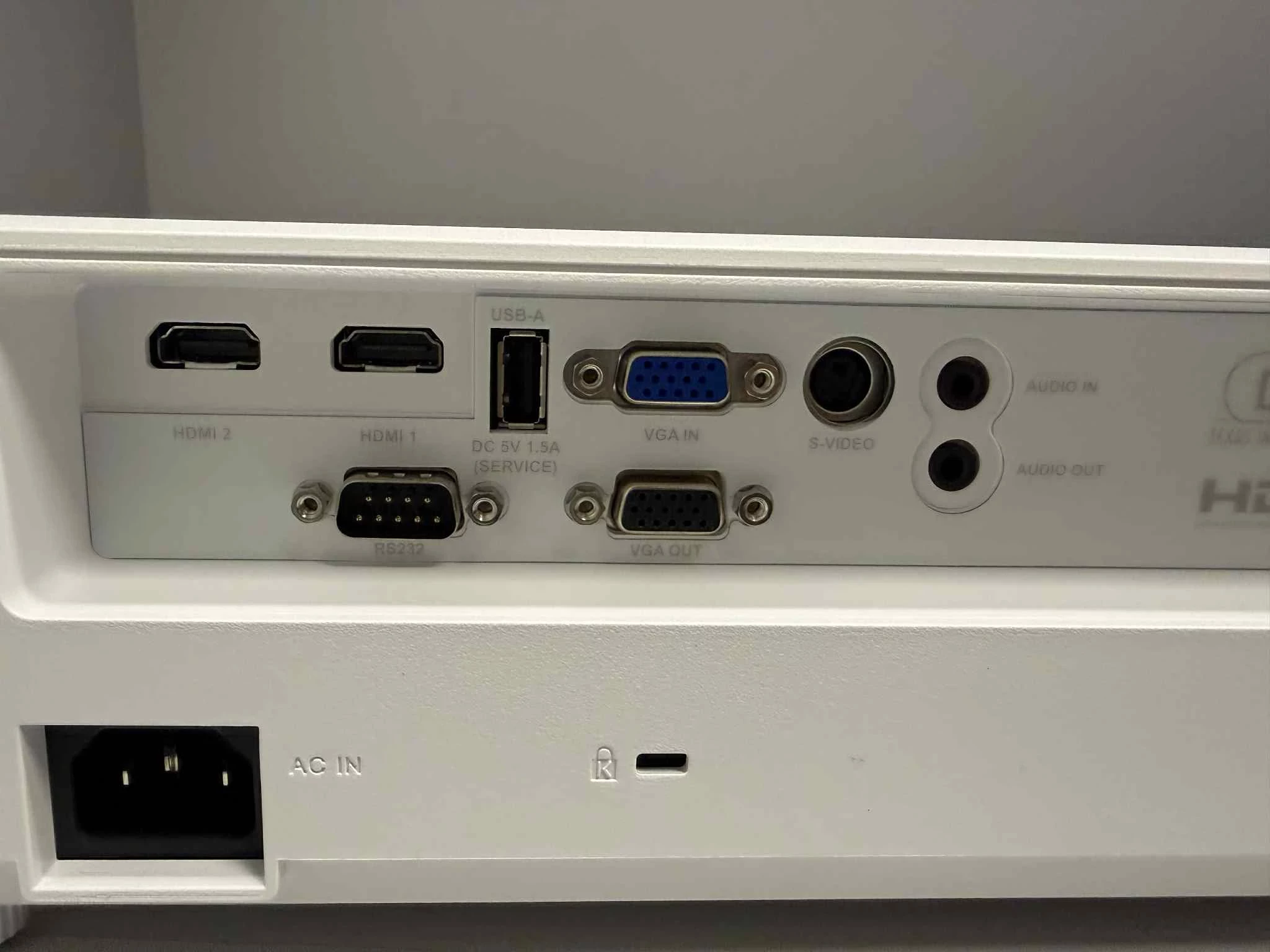 projektor-infocus-in0024st-jak-nowy-komplet-technologia-wyswietlania-204793-221729