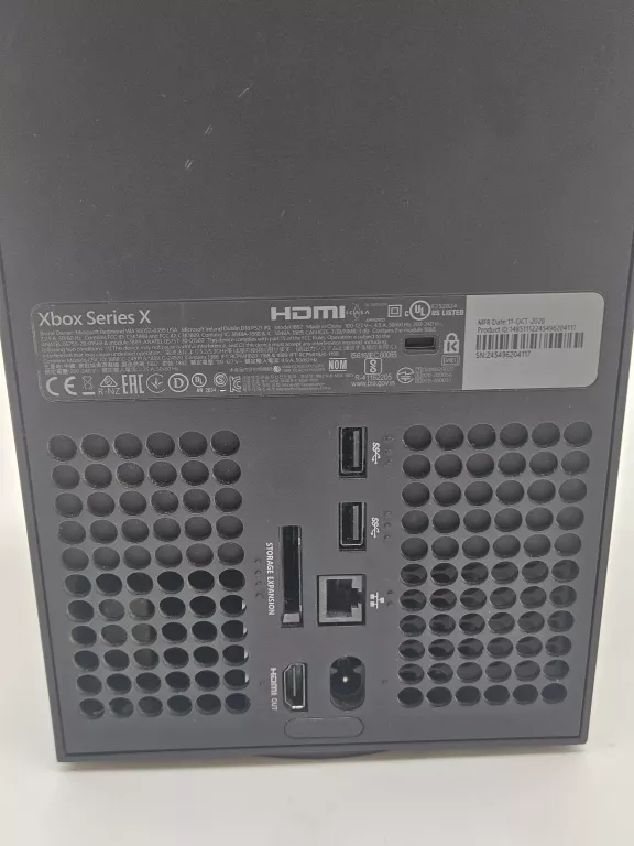 KONSOLA XBOX SERIES X 1TB PAD