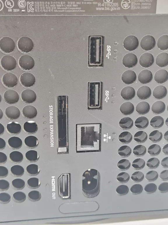 KONSOLA XBOX SERIES X 1TB PAD