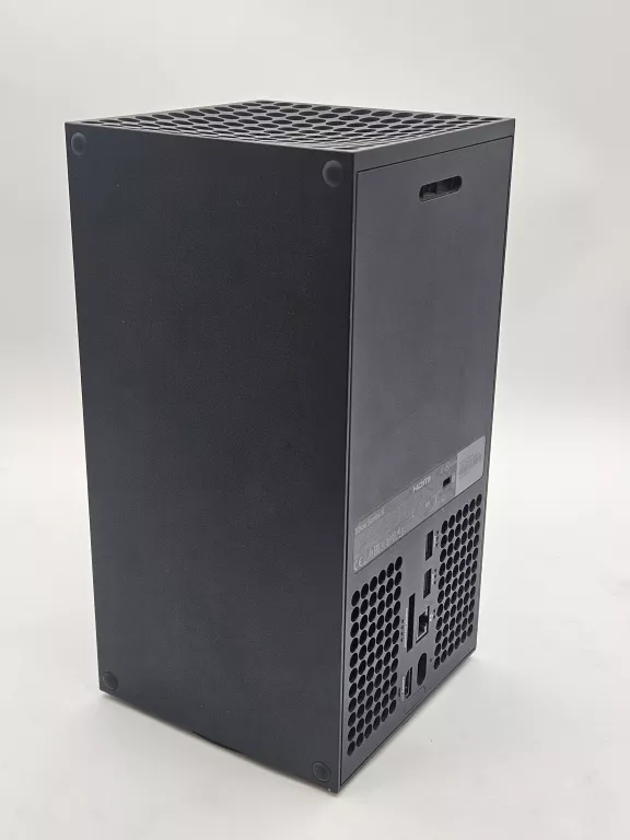 KONSOLA XBOX SERIES X 1TB PAD