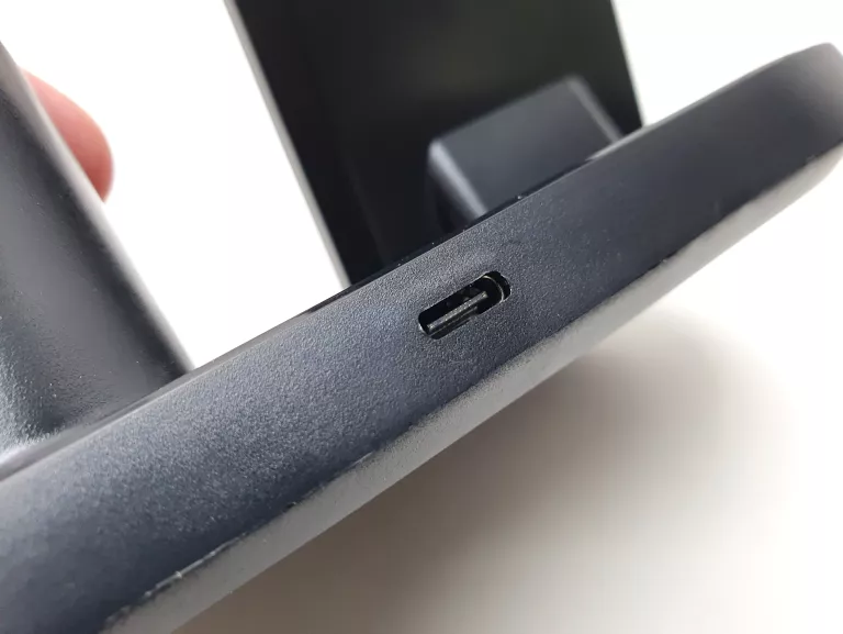 ŁADOWARKA INDUKCYJNA FAST CHARGER