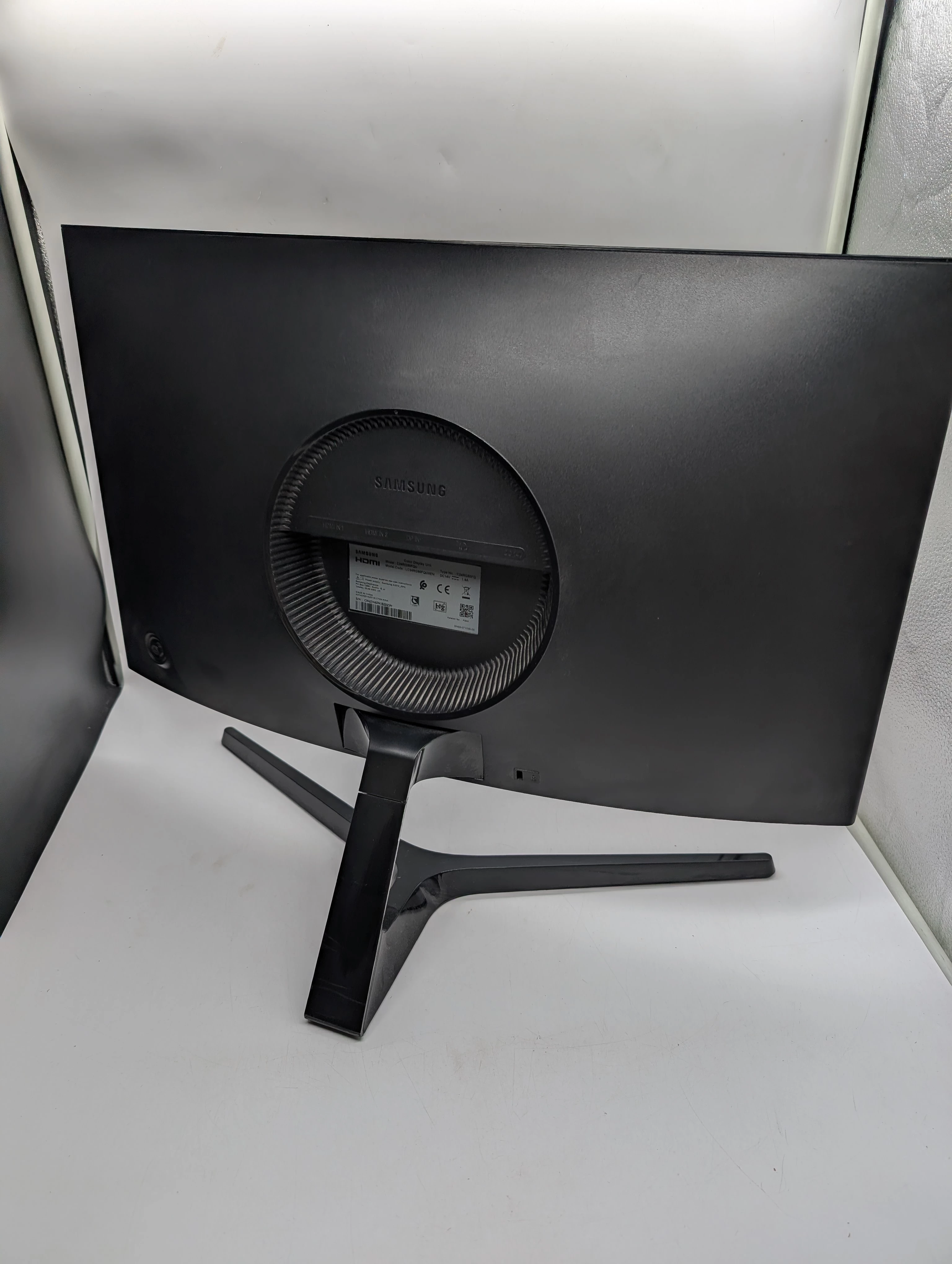 samsung-c24rg50fqux-full-hd-144hz-uszkodzona-matryca-rodzaj-podswietlania-206418-227546