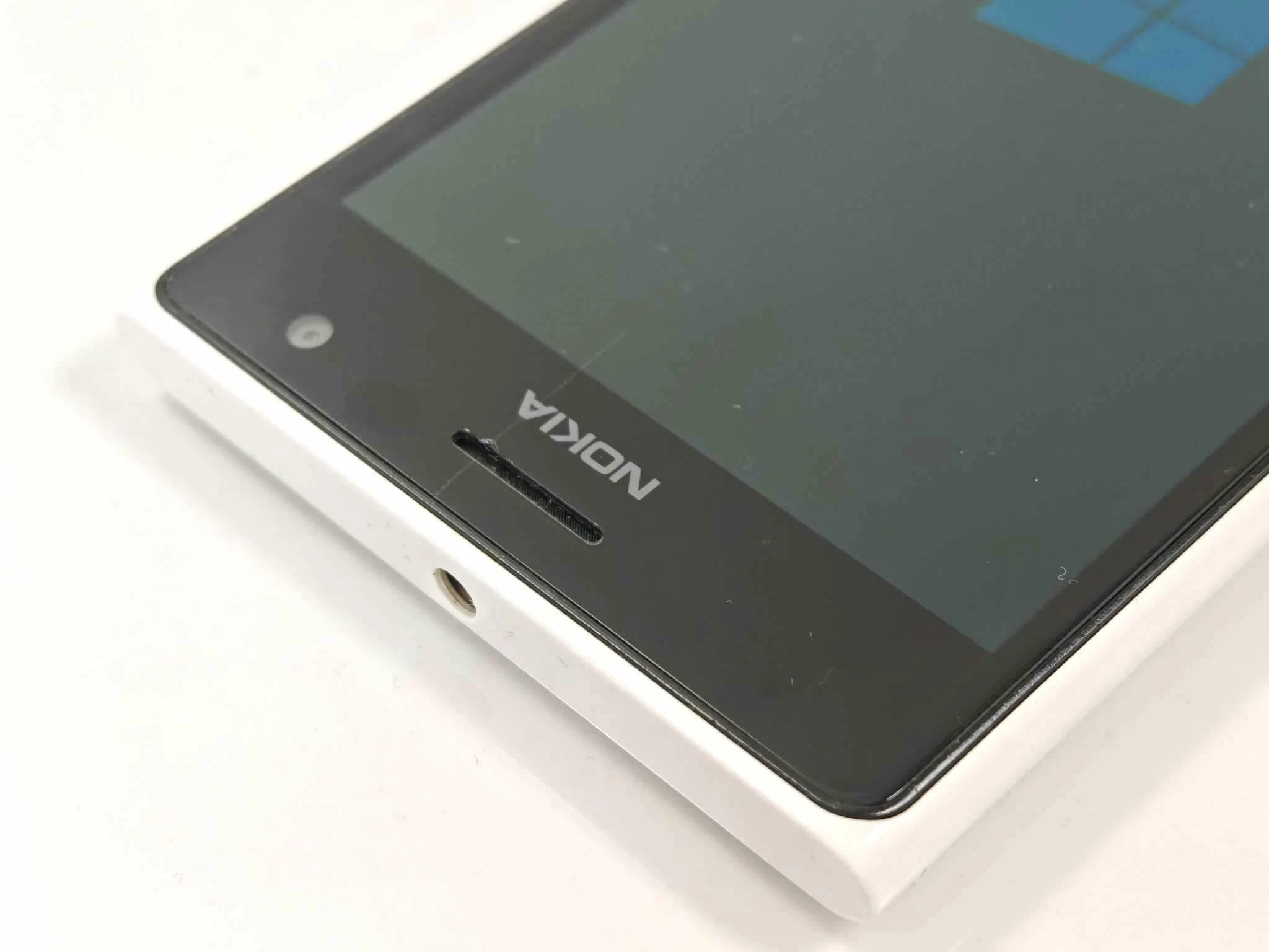 telefon-nokia-lumia-735-igla-stan-11323-2