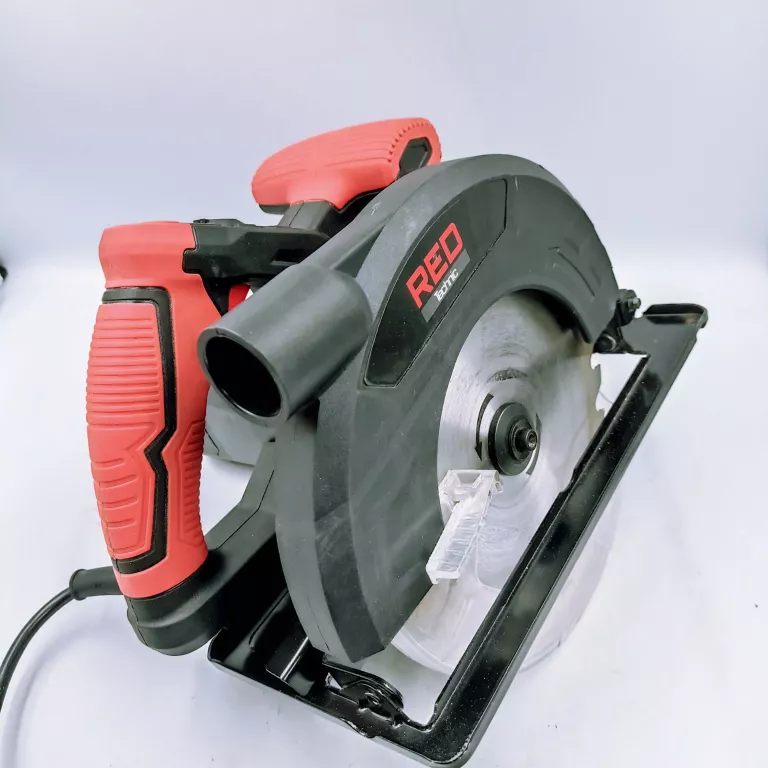 PIŁA TARCZOWA RED TECHNIC 2300W