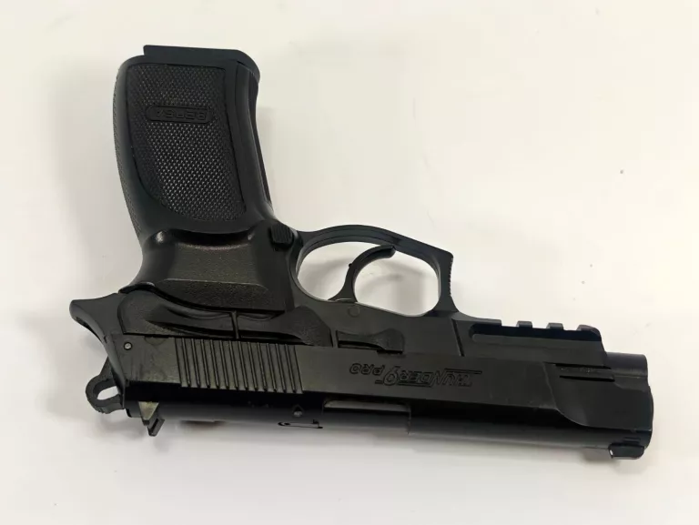 WIATRÓWKA BERSA THUNDER 9 PRO 4,5 MM