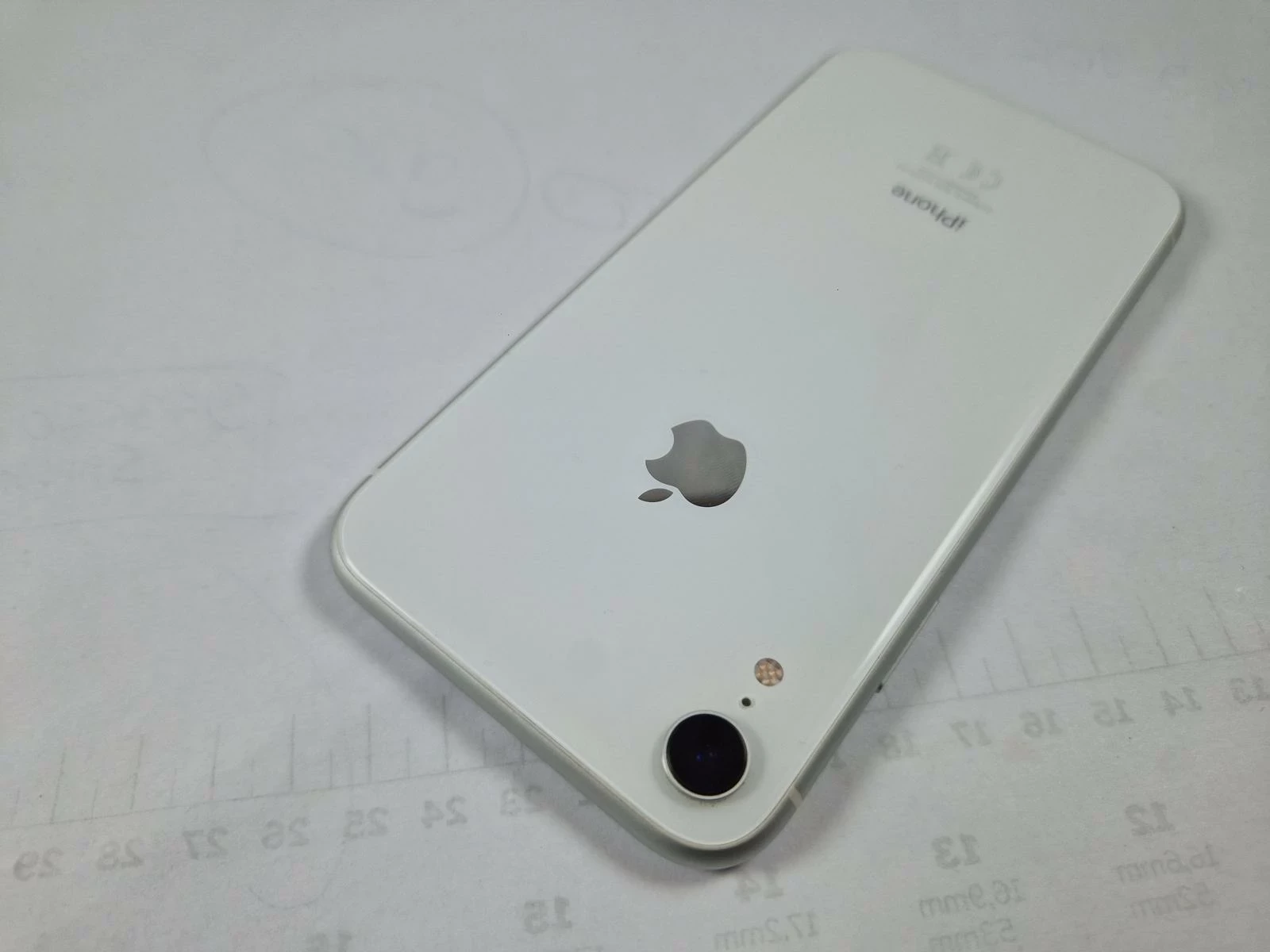 apple-iphone-xr-64gb-pudelko-bat-79-wbudowana-pamiec-202869-214193