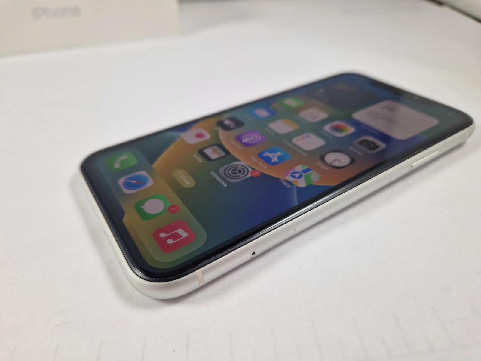 apple-iphone-xr-64gb-pudelko-bat-79-ean-gtin-190198770660