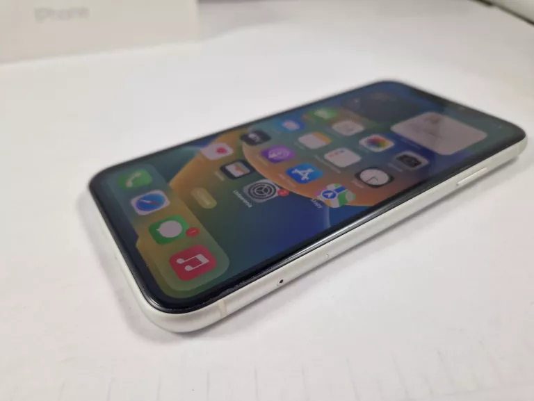 APPLE IPHONE XR 64GB PUDEŁKO BAT 79%