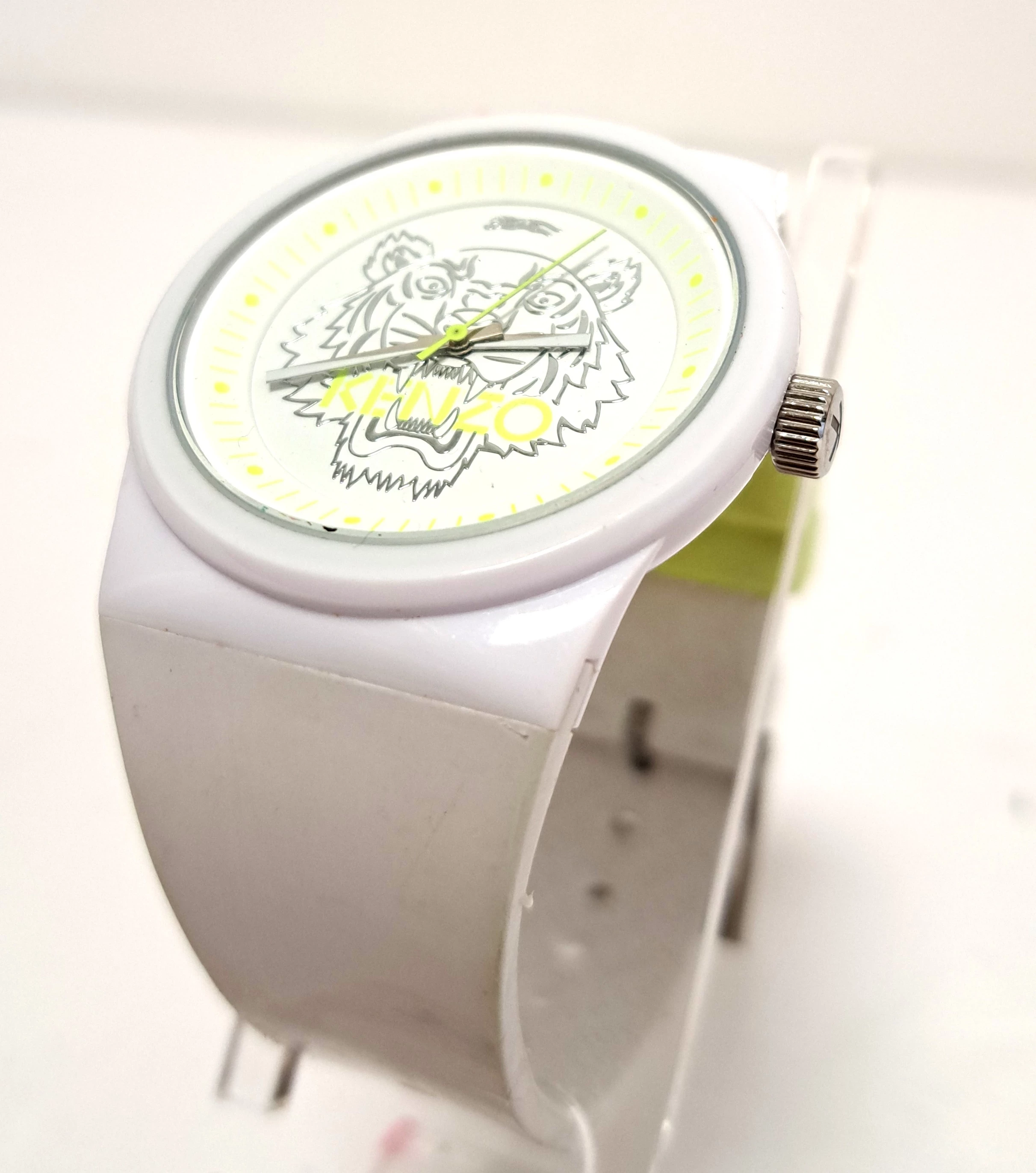 zegarek-kenzo-bialy-k0014-z-tygrysem-ean-gtin-7630010261097