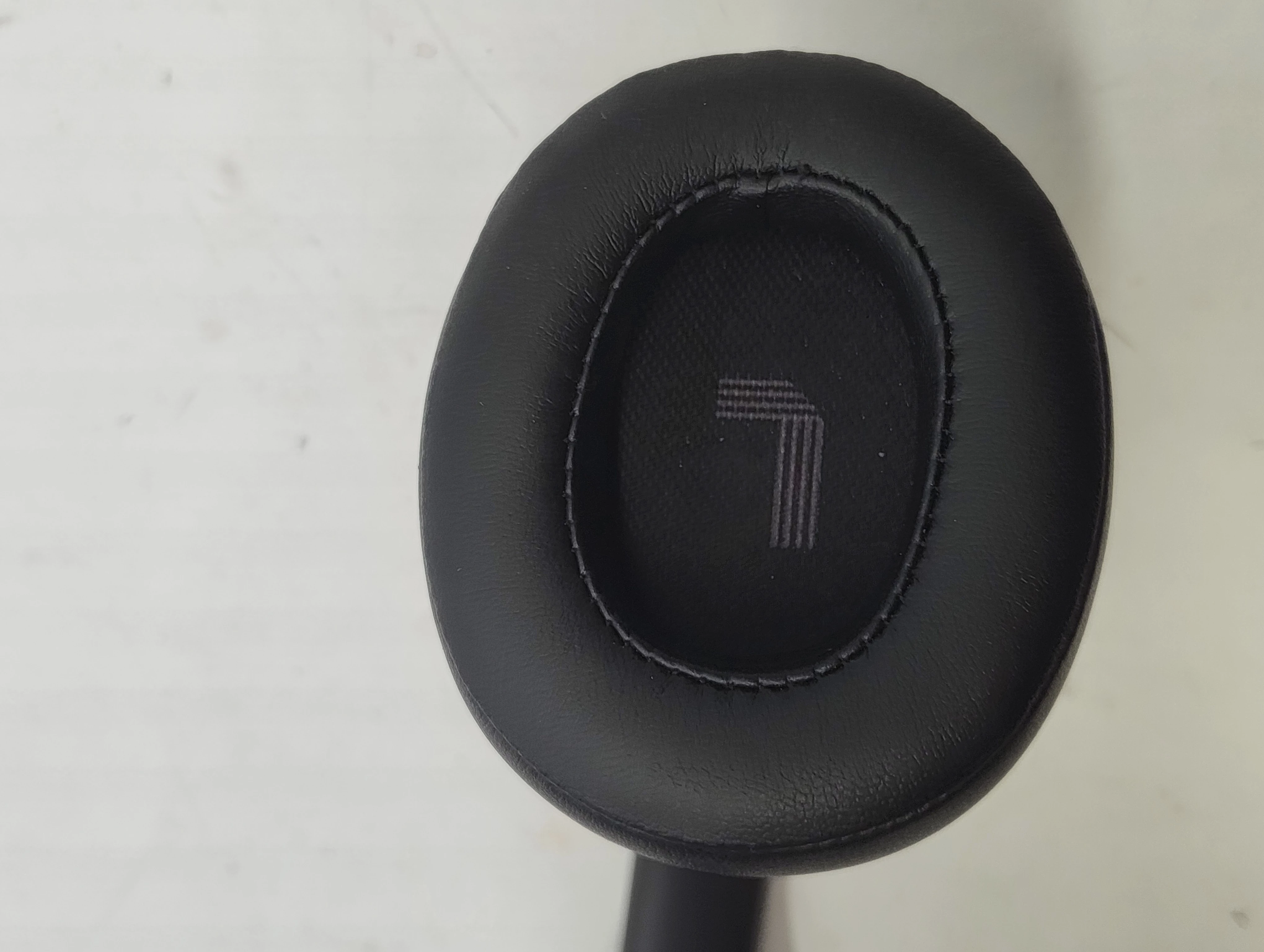 sluchawki-jbl-tune-720bt-stan-11323-2