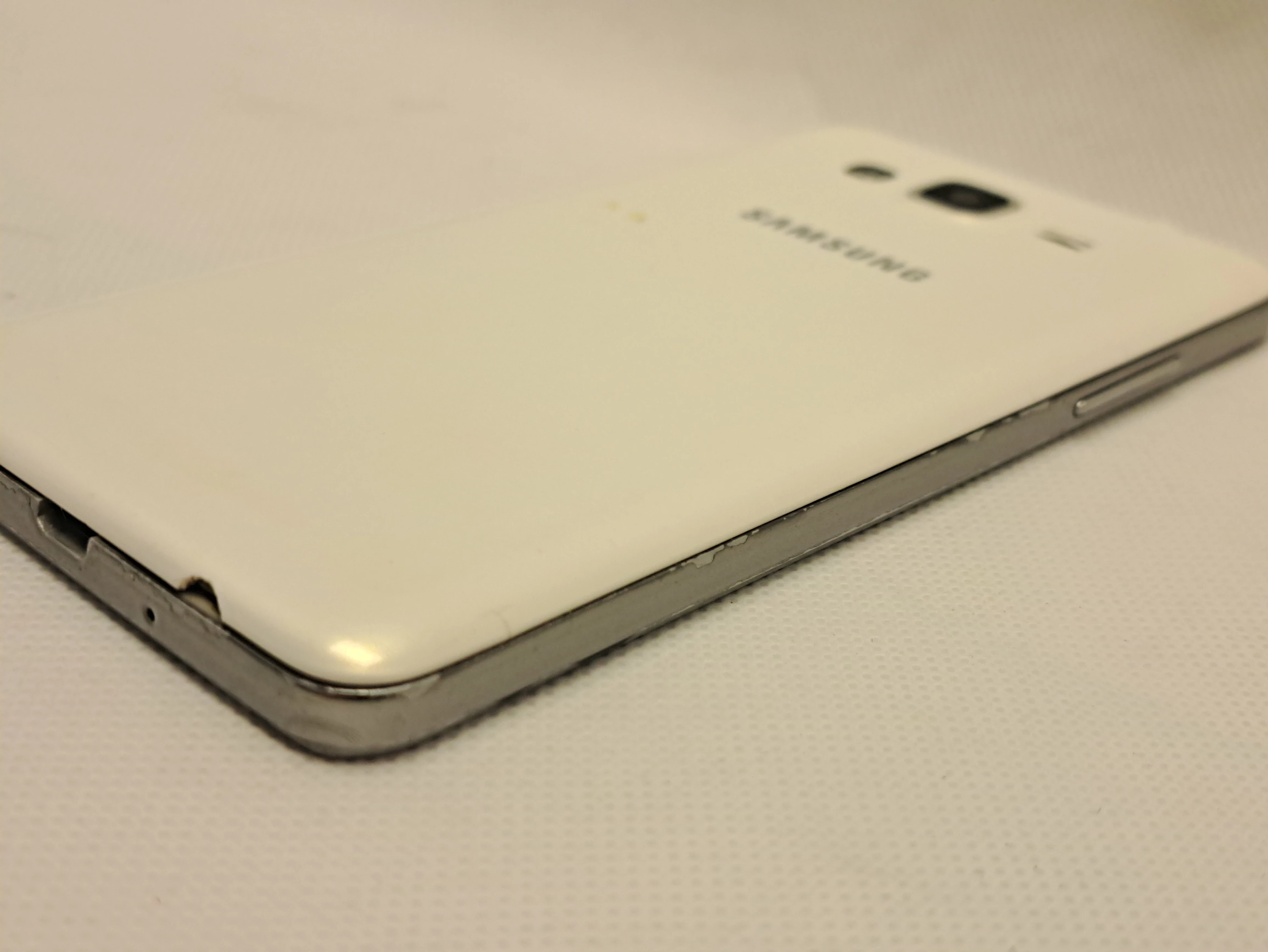 telefon-samsung-galaxy-grand-prime-wbudowana-pamiec-202869-214205