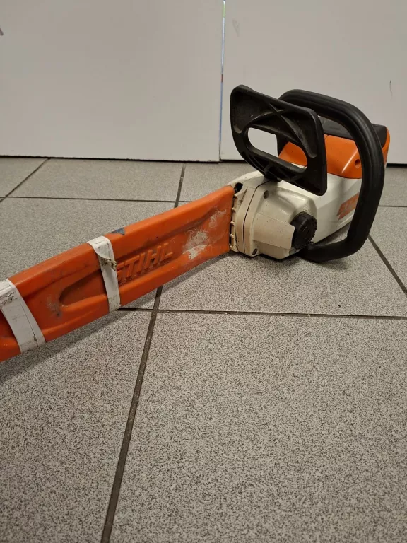 PILARKA ELEKTRYCZNA STIHL MSA 70 C-B ŁAD 2XAKU