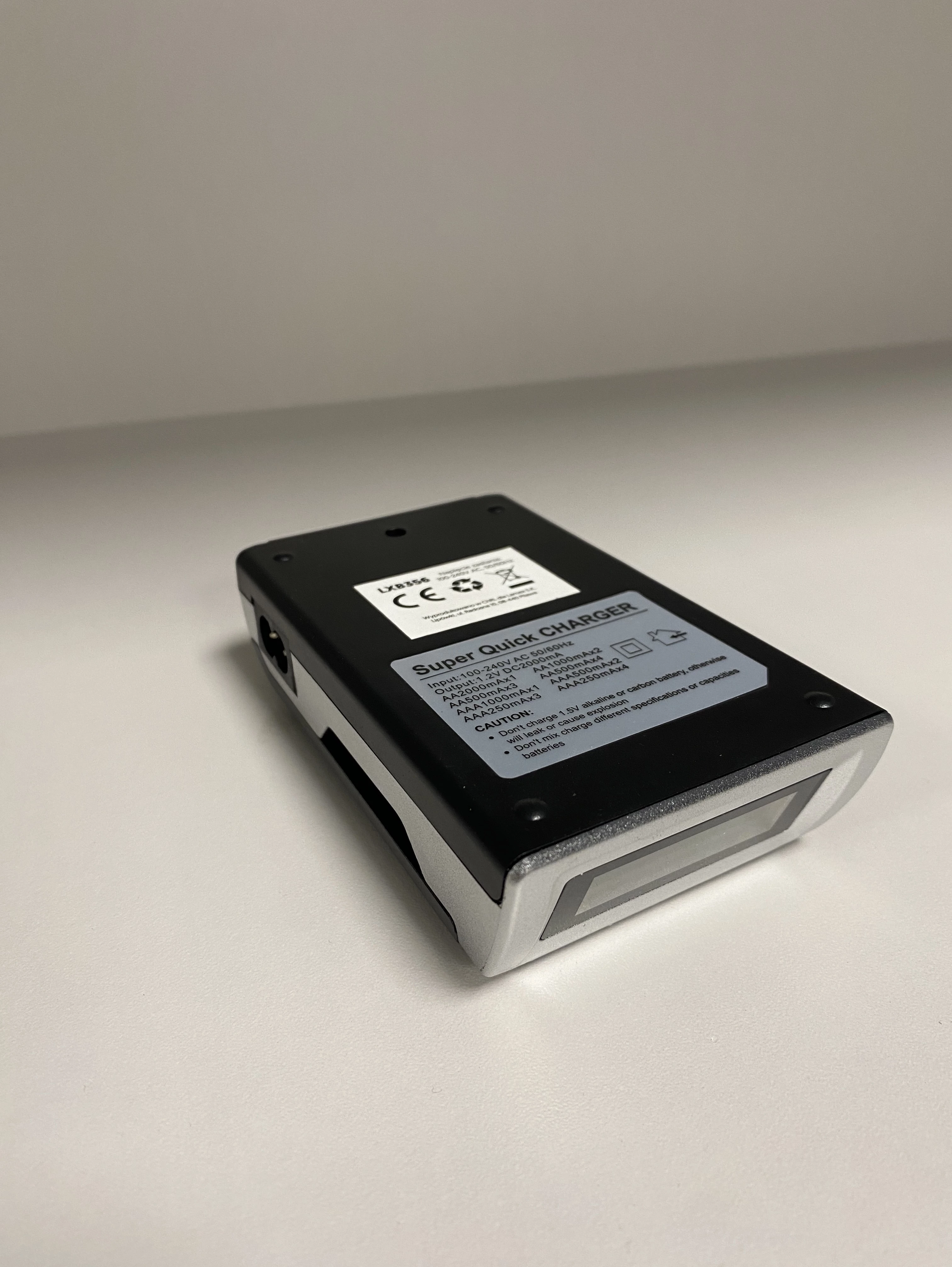 ladowarka-uniwersalna-lxb356-zestaw-waga-produktu-z-opakowaniem-jednostkowym-0065