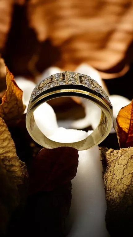 ZŁOTY PIERŚCIONEK DAMSKI – NOWOCZESNY DESIGN, WYSOKA JAKOŚĆ 585