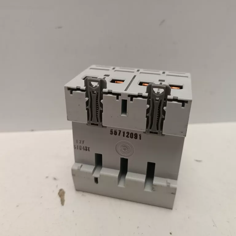 LEGRAND WYŁĄCZNIK RÓŻNICOWOPRĄDOWY 4P 40A TYP AC P304 RX3 402063