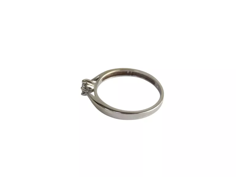 PIĘKNY ZŁOTY PIERŚCIONEK Z BRYLANTEM 0,20CT P.585 / W. 1,62G / R.13