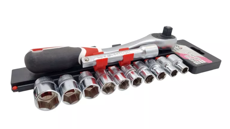 KOMPLET NASADEK Z GRZECHOTKĄ 1/2" 12 ELEMENTÓW YATO YT-38821