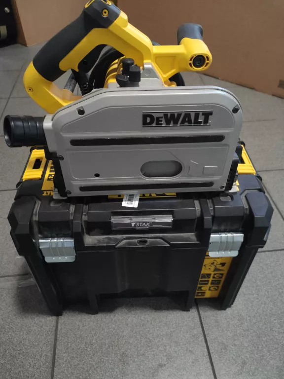 EWALT PILARKA TARCZOWA ZAGŁĘBIARKA 1300W 165MM DWS520KTR