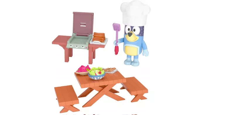 ZESTAW ZABAWKOWY MOOSE TOYS BLUEY FAMILY BACKYARD BBQ