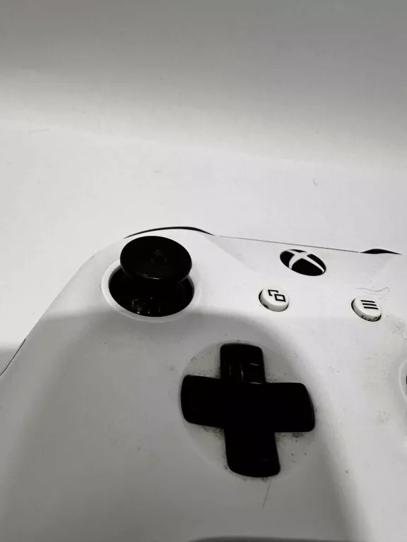 KONSOLA XBOX ONE S 500GB + PAD