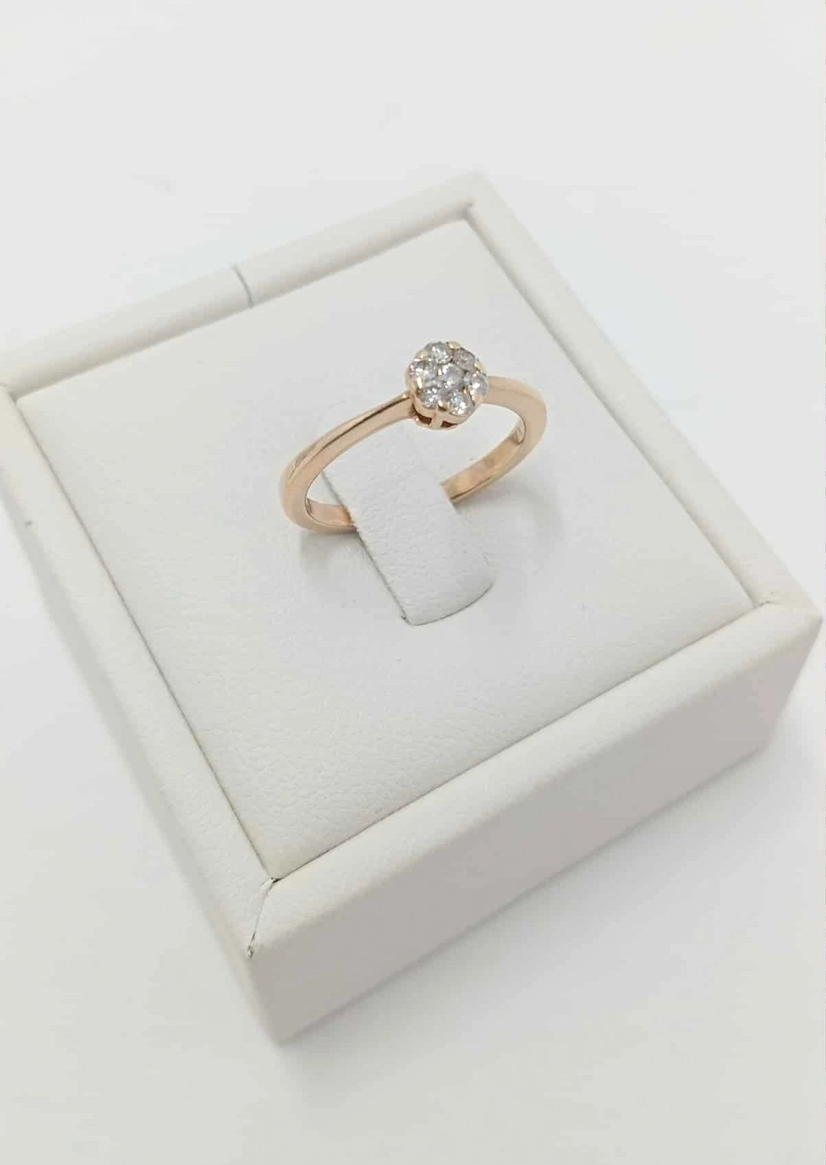 zloty-pierscionek-z-brylantem-p-585-proba-zlota-206646-228242