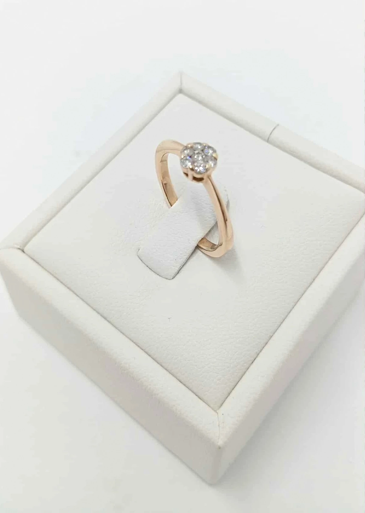 zloty-pierscionek-z-brylantem-p-585-kolor-249512-1647429