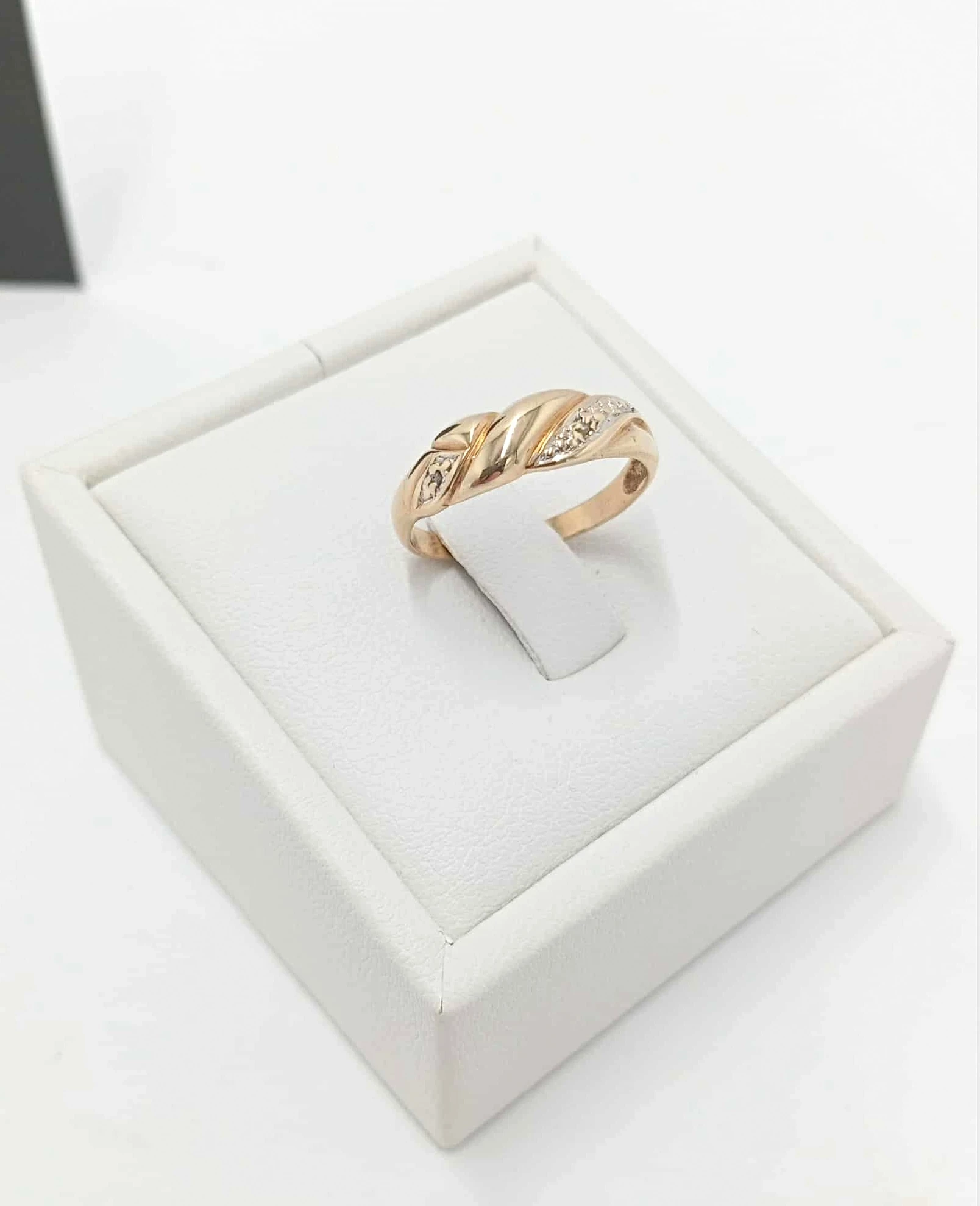 zloty-pierscionek-z-brylantem-p-333-rodzaj-2205-2