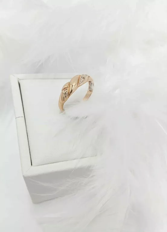 zloty-pierscionek-z-brylantem-p-333-plec-15851-1