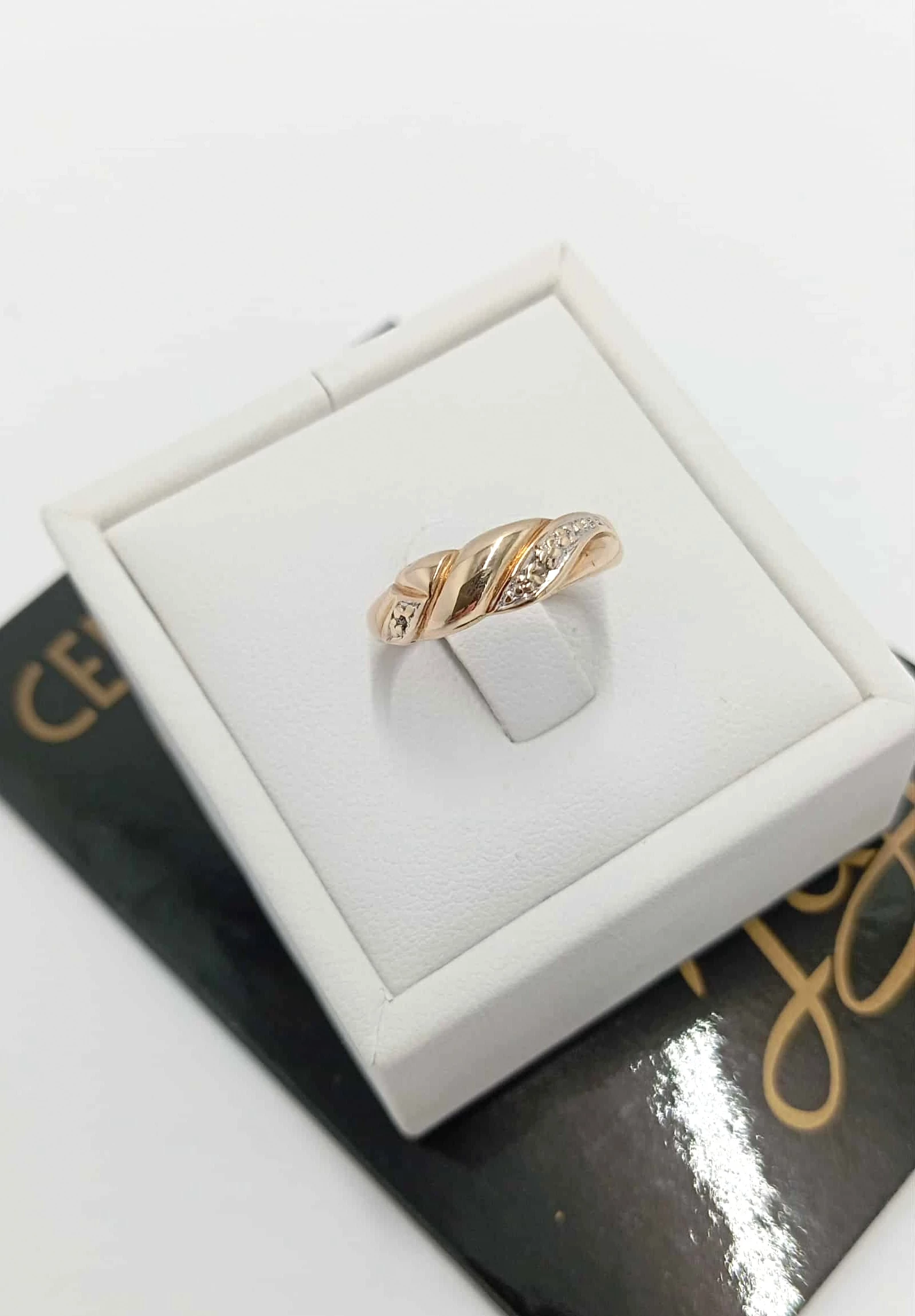 zloty-pierscionek-z-brylantem-p-333-waga-180