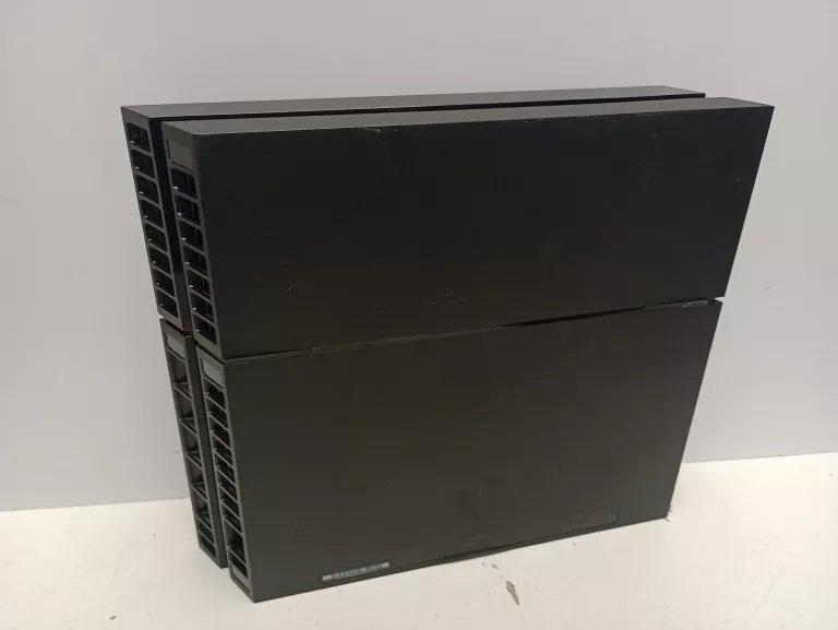 KONSOLA SONY PLAYSTATION 4 PS4 500GB CUH-1004A