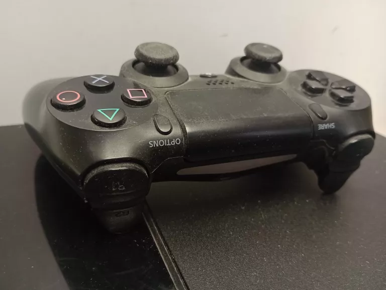 KONSOLA SONY PLAYSTATION 4 PS4 500GB CUH-1004A