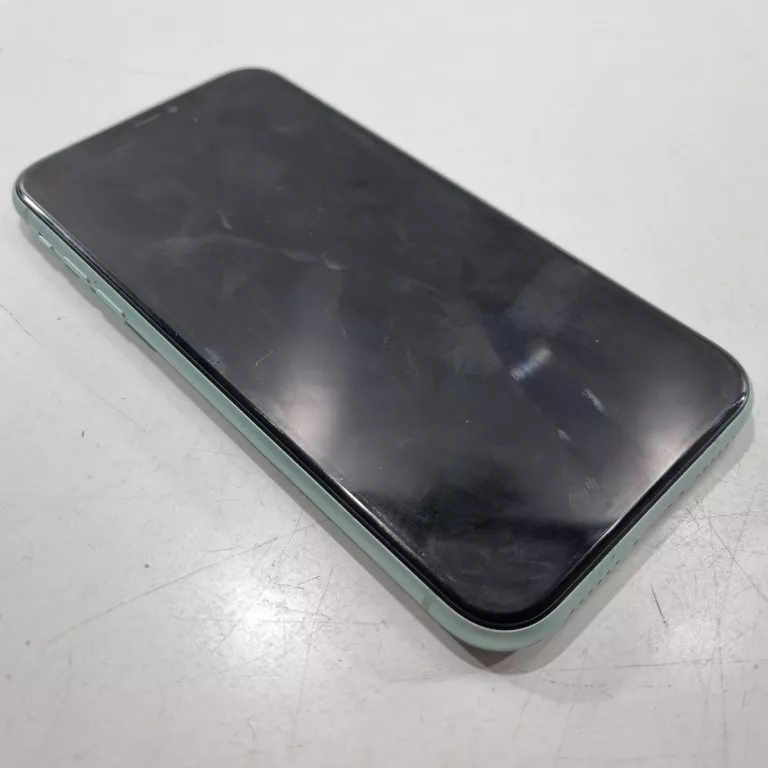 IPHONE 11 4 GB / 64 GB 4G AKU 76% PEKNIETY EKRAN PUD