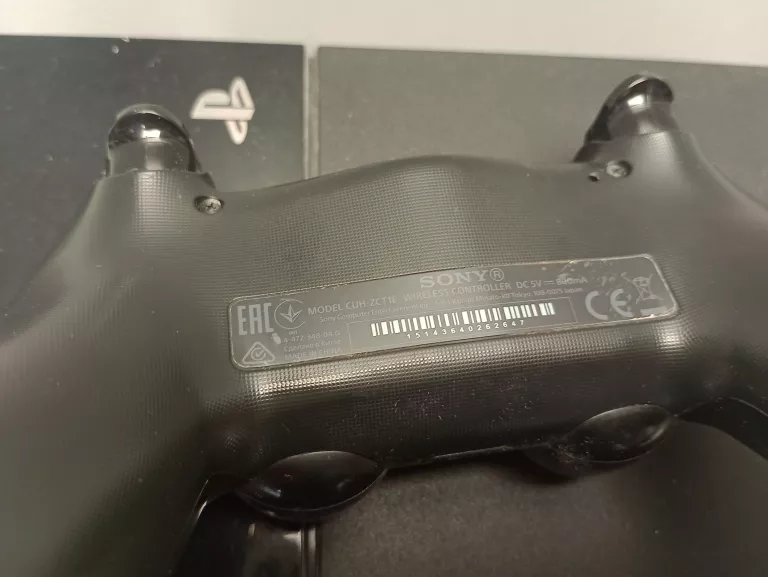 KONSOLA SONY PLAYSTATION 4 PS4 500GB CUH-1004A