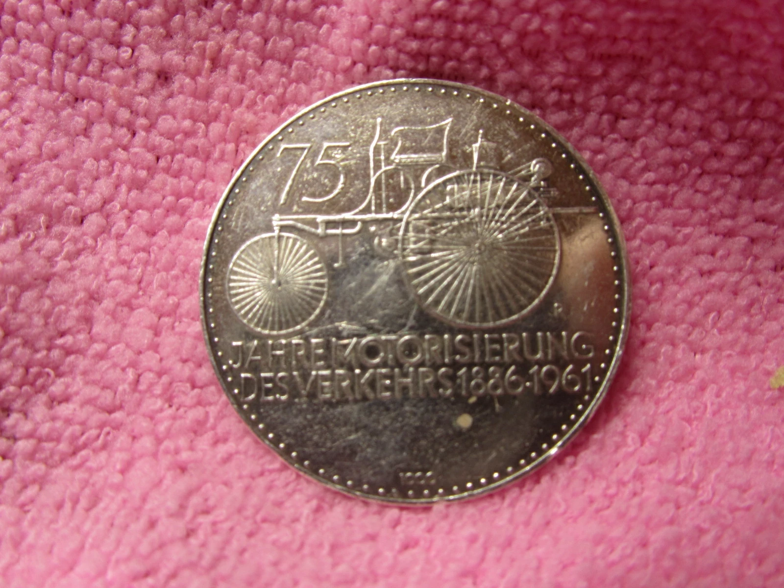 srebrny-medal-75-lat-daimler-benz-jahre-1886-1961-1000-oryginal-9343-1