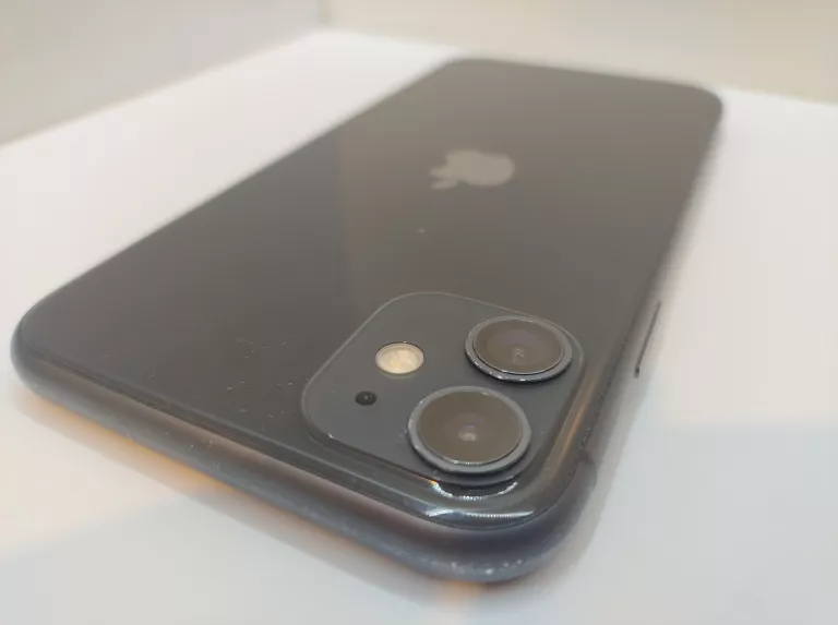 TELEFON IPHONE 11 64GB  + KABEL + ETUI