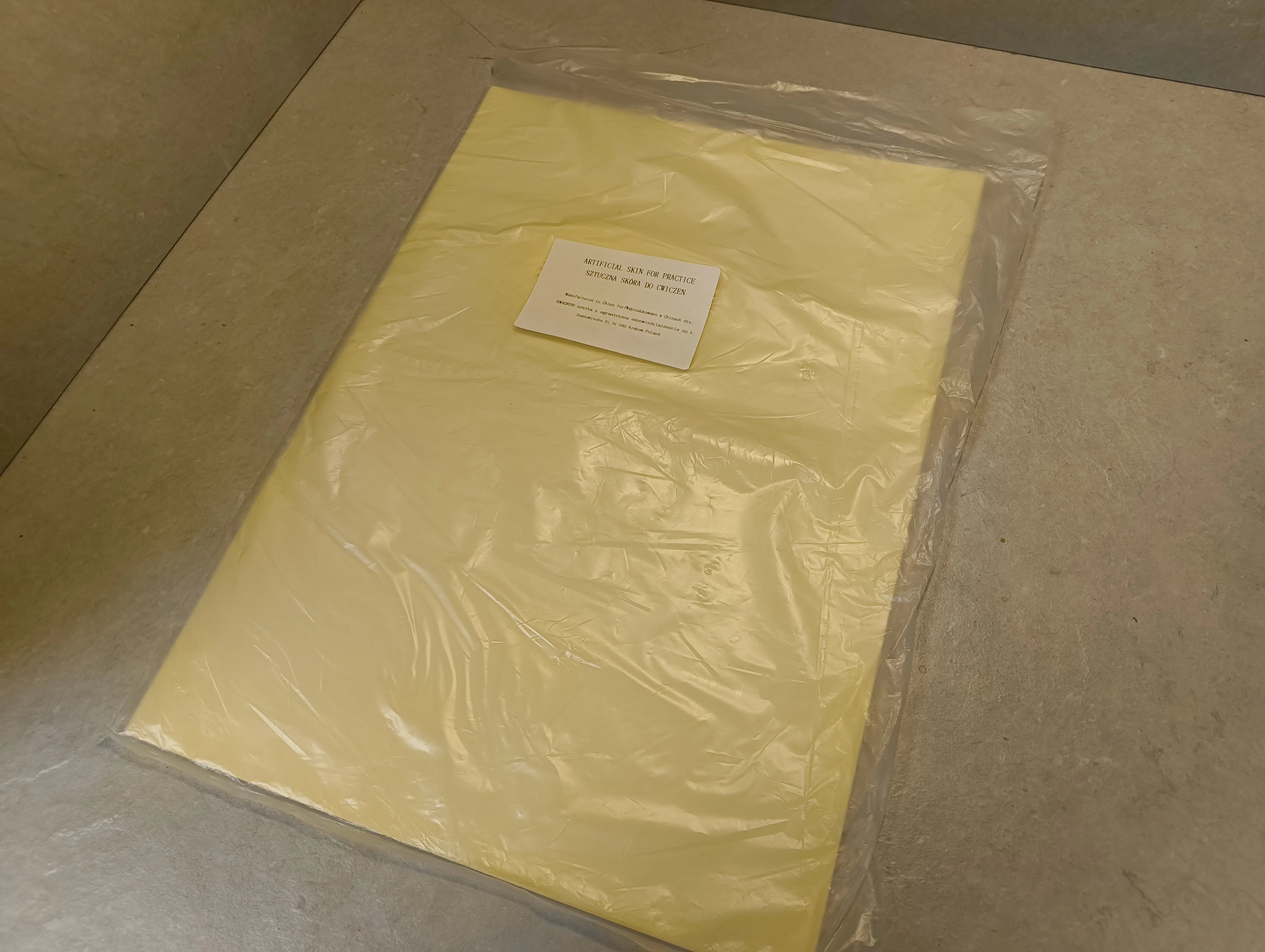 sztuczna-skora-do-cwiczen-kwadron-osiedle-niepodleglosci-1-krakow