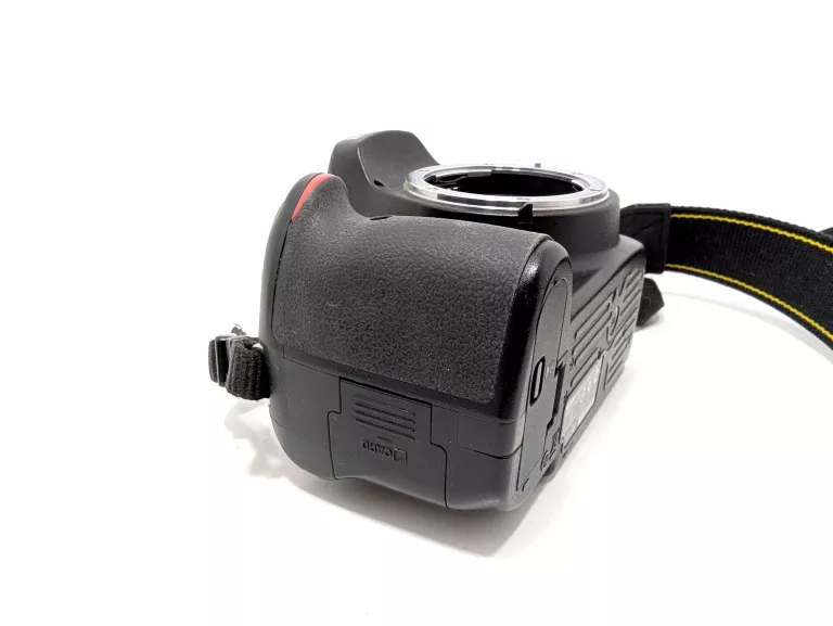 aparat-nikon-d5100-obiektyw-nikor-18-105-komplet-stan-11323-2