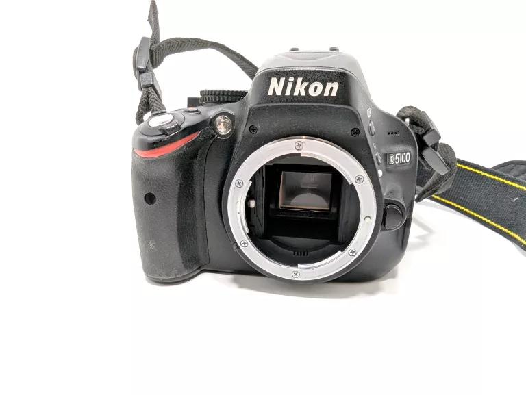 aparat-nikon-d5100-obiektyw-nikor-18-105-komplet-ean-gtin-5906948895423