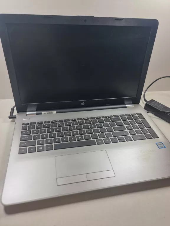 LAPTOP HP 3168NGW 15,6 " INTEL CORE I3 4 GB / 100 GB SZARY