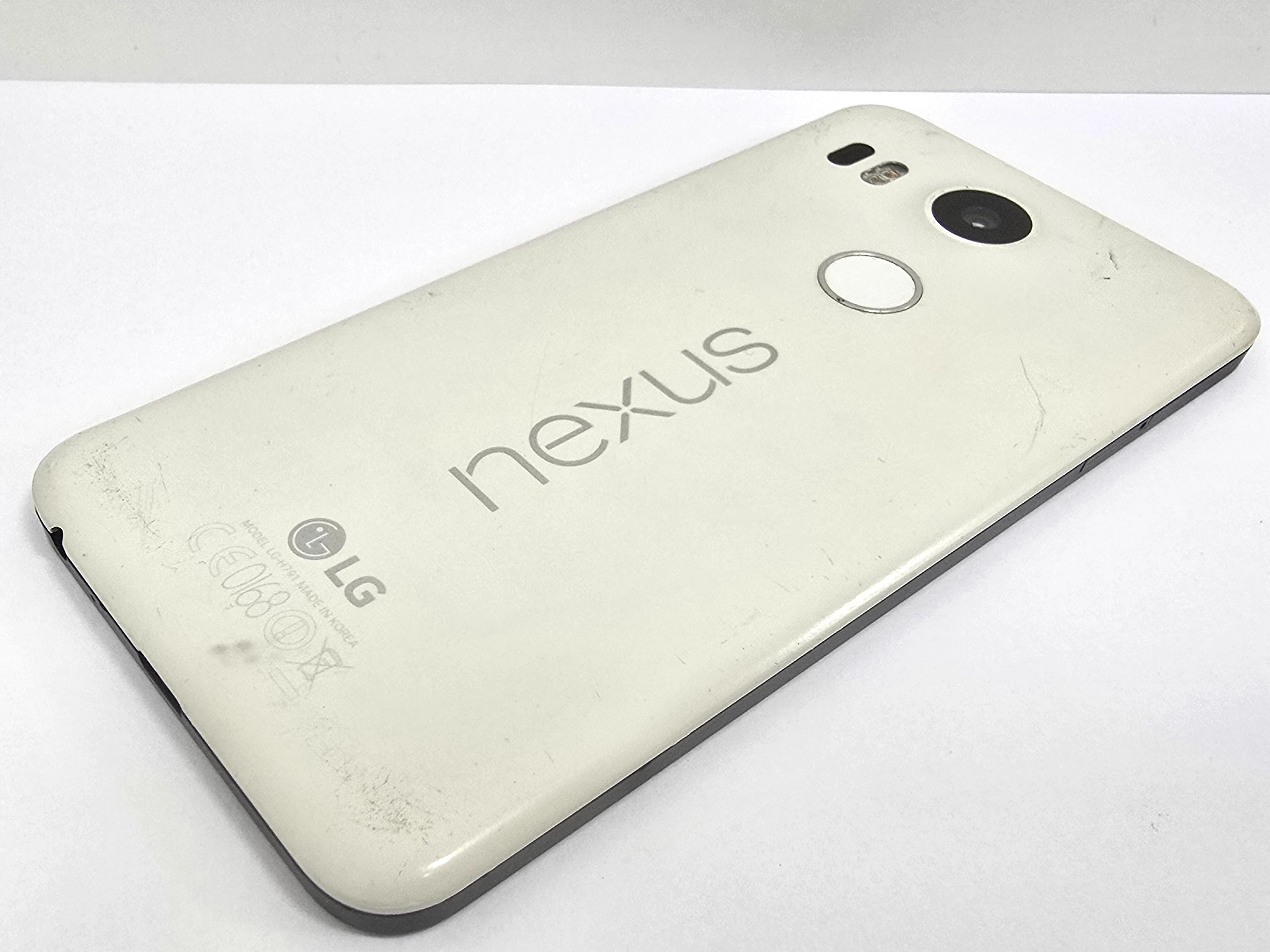 telefon-lg-nexus-5x-wbudowana-pamiec-202869-214201