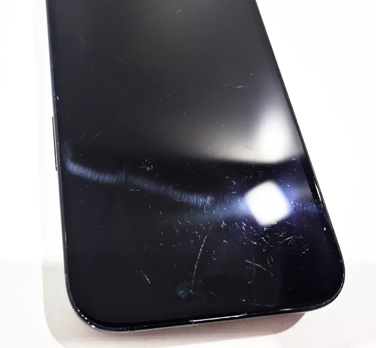 TELEFON IPHONE 15