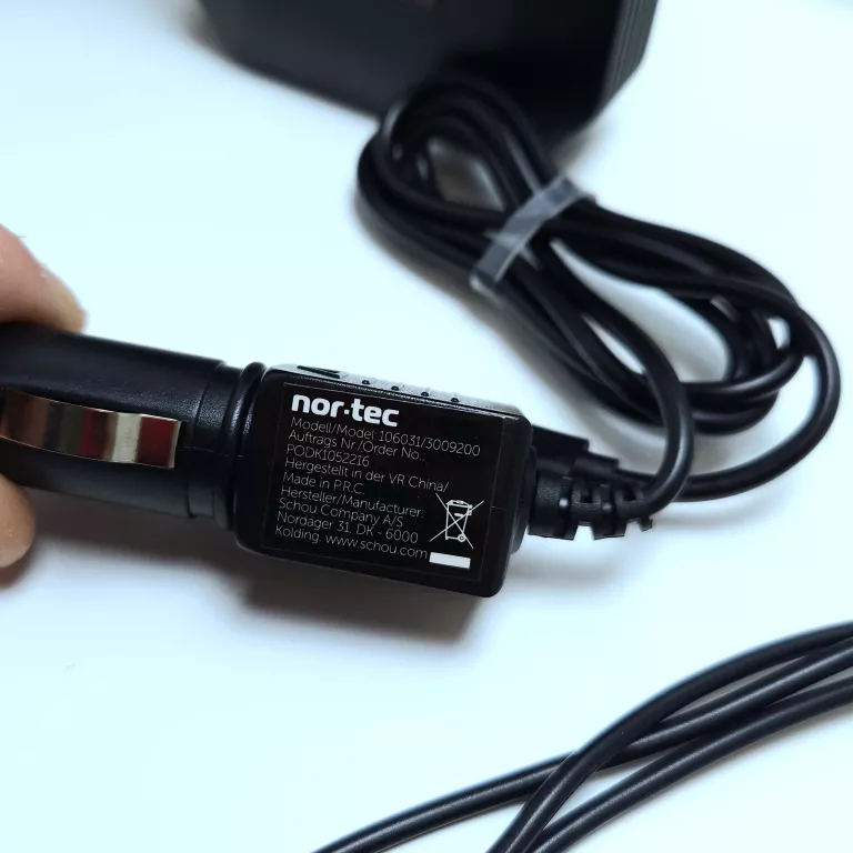 WIELOFUNKCYJNE URZĄDZENIE ROZRUCHOWE NOR-TEC 7200 MAH