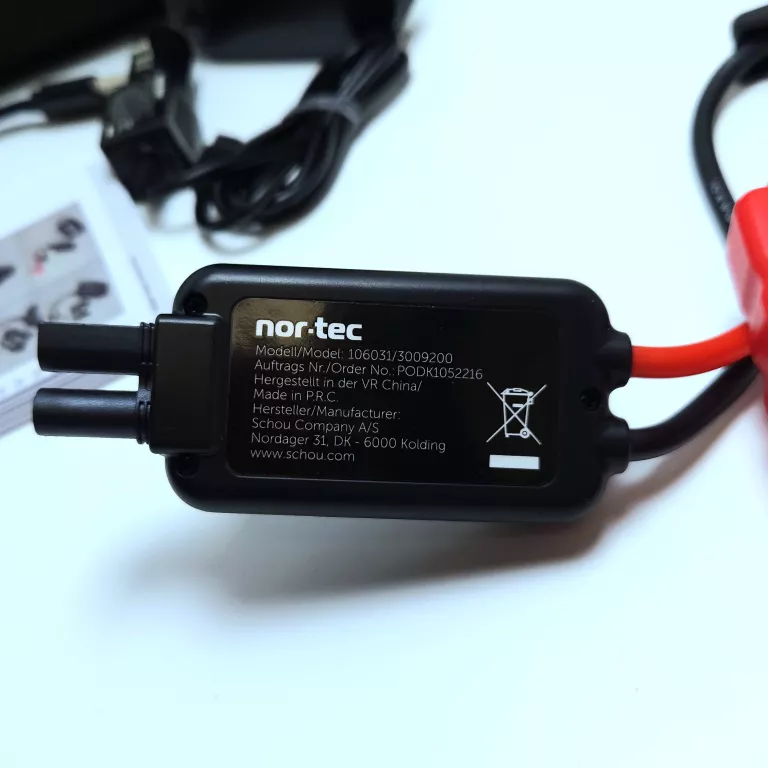 WIELOFUNKCYJNE URZĄDZENIE ROZRUCHOWE NOR-TEC 7200 MAH
